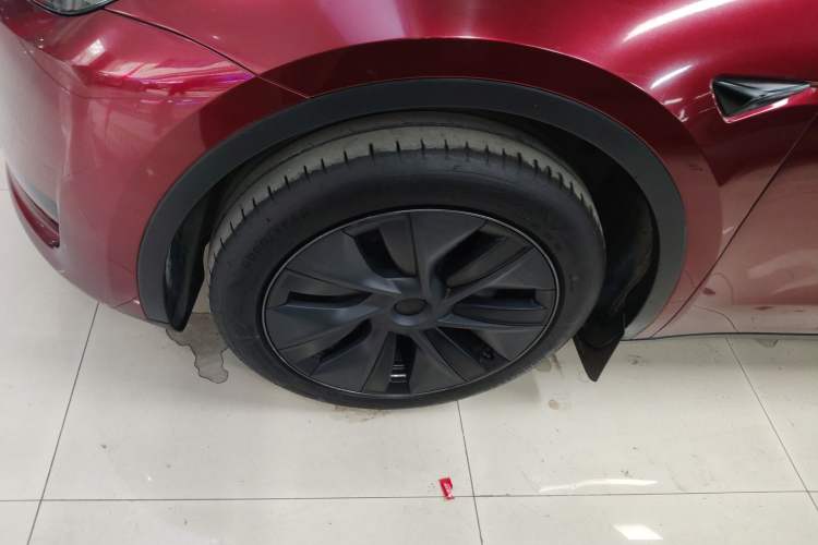 Used Tesla Model Y 2024 Rear-Wheel-Drive Version Left Front Wheel Hub