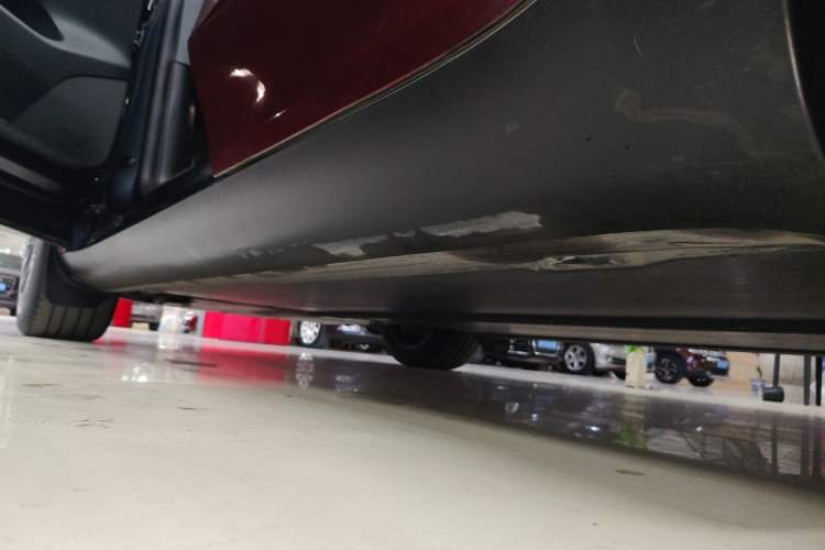 Used Tesla Model Y 2024 Rear-Wheel-Drive Version Left Side Sill