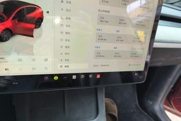 Used Tesla Model Y 2024 Rear-Wheel-Drive Version Odometer Close Up