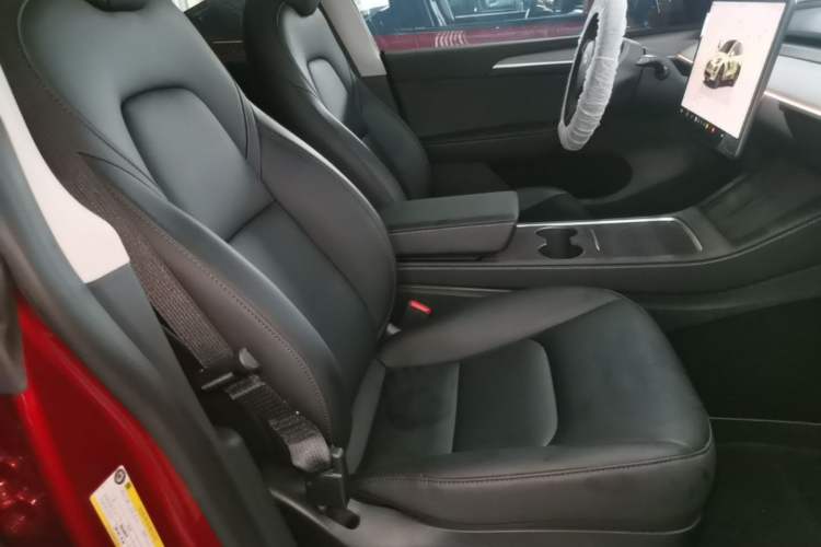 Used Tesla Model Y 2024 Rear-Wheel-Drive Version Right Front Seat