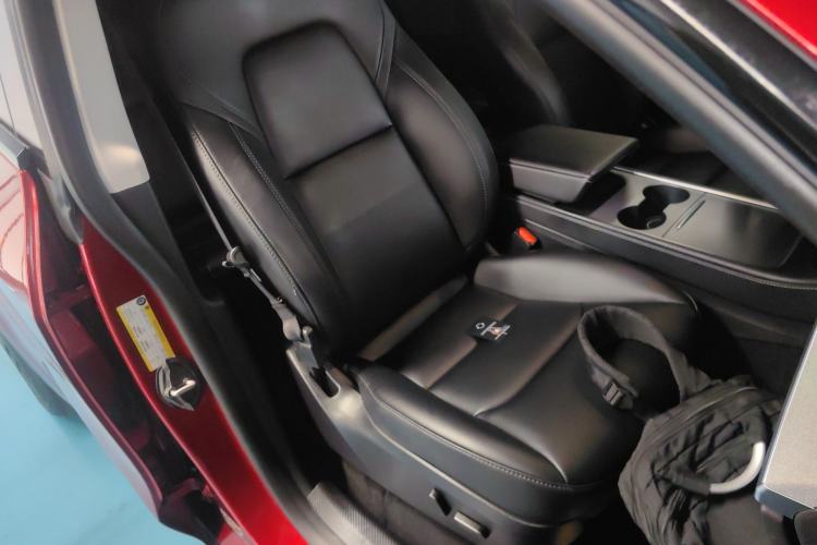 Used Tesla Model Y 2024 Rear-Wheel-Drive Version Right Front Seat