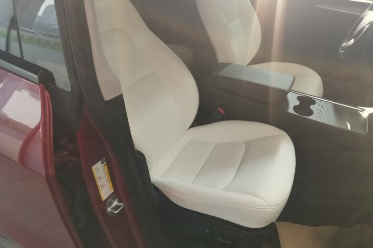 Used Tesla Model Y 2024 Performance High-Performance Edition Right Front Seat