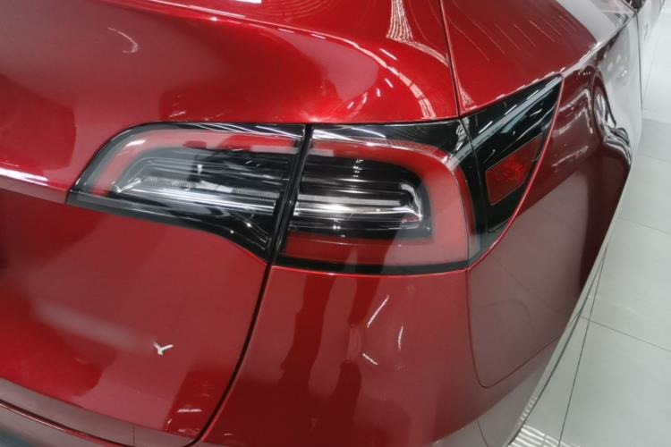 Used Tesla Model Y 2024 Rear-Wheel-Drive Version Right Rear Taillight