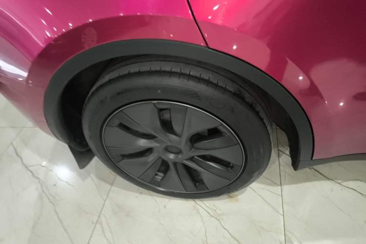 Used Tesla Model Y 2024 Rear-Wheel-Drive Version Right Rear Wheel Hub