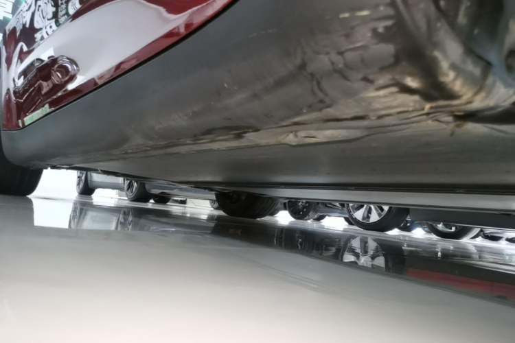 Used Tesla Model Y 2024 Rear-Wheel-Drive Version Right Side Sill