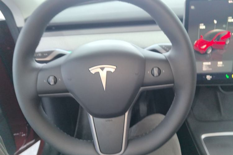 Used Tesla Model Y 2024 Long-Range All-Wheel-Drive Version Steering Wheel