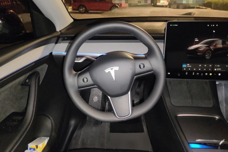 Used Tesla Model Y 2024 Rear-Wheel-Drive Version Steering Wheel