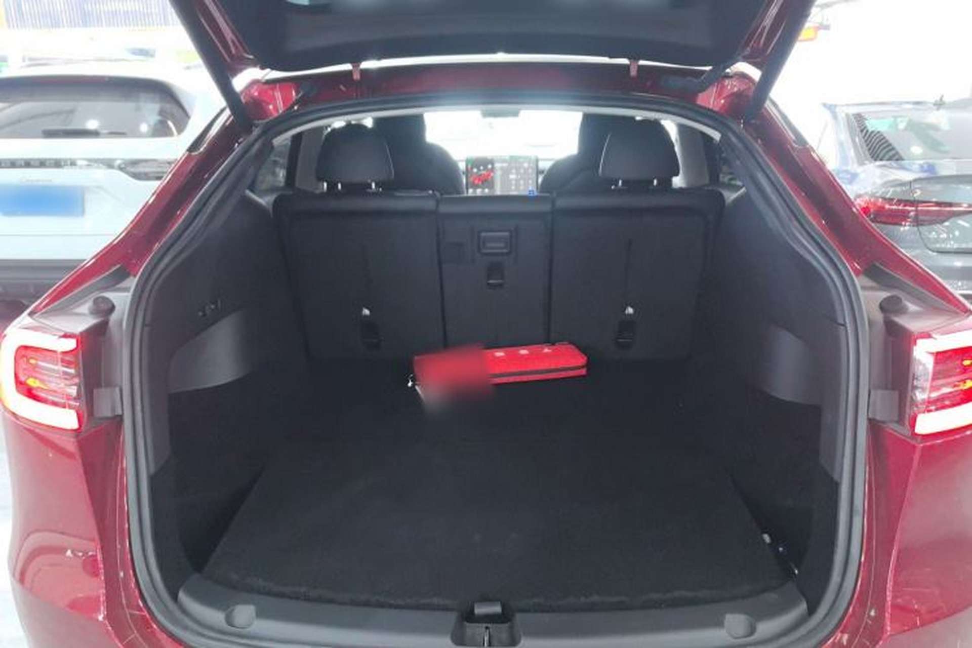 Used Tesla Model Y 2024 Long-Range All-Wheel-Drive Version Trunk
