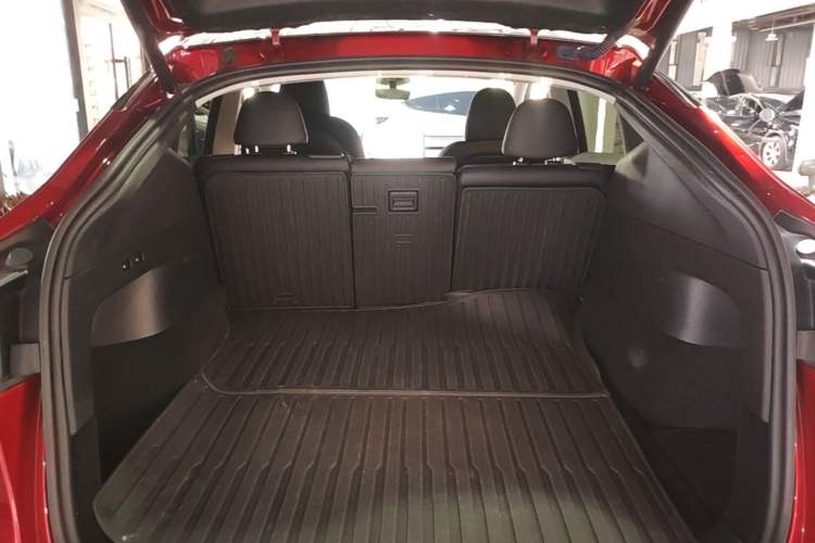 Used Tesla Model Y 2024 Rear-Wheel-Drive Version Trunk
