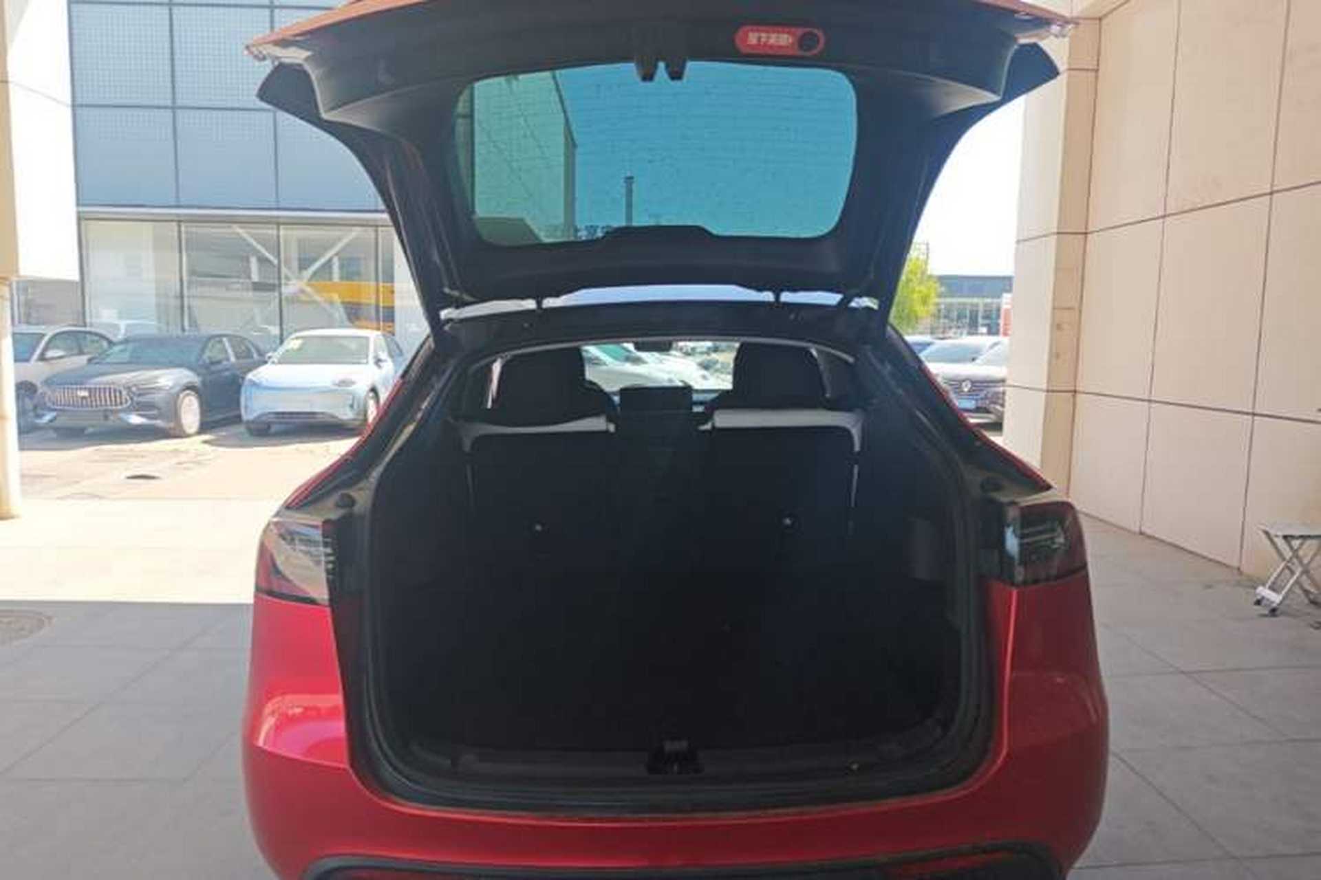Used Tesla Model Y 2024 Long-Range All-Wheel-Drive Version Trunk