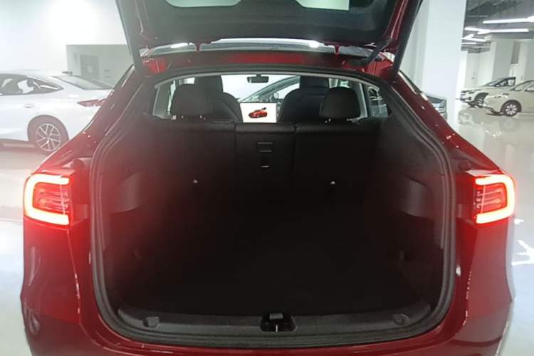 Used Tesla Model Y 2024 Rear-Wheel-Drive Version Trunk