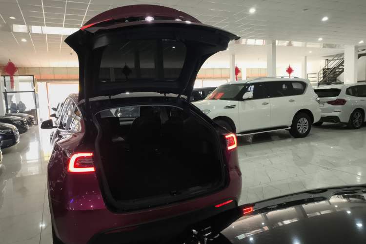 Used Tesla Model Y 2024 Rear-Wheel-Drive Version Trunk