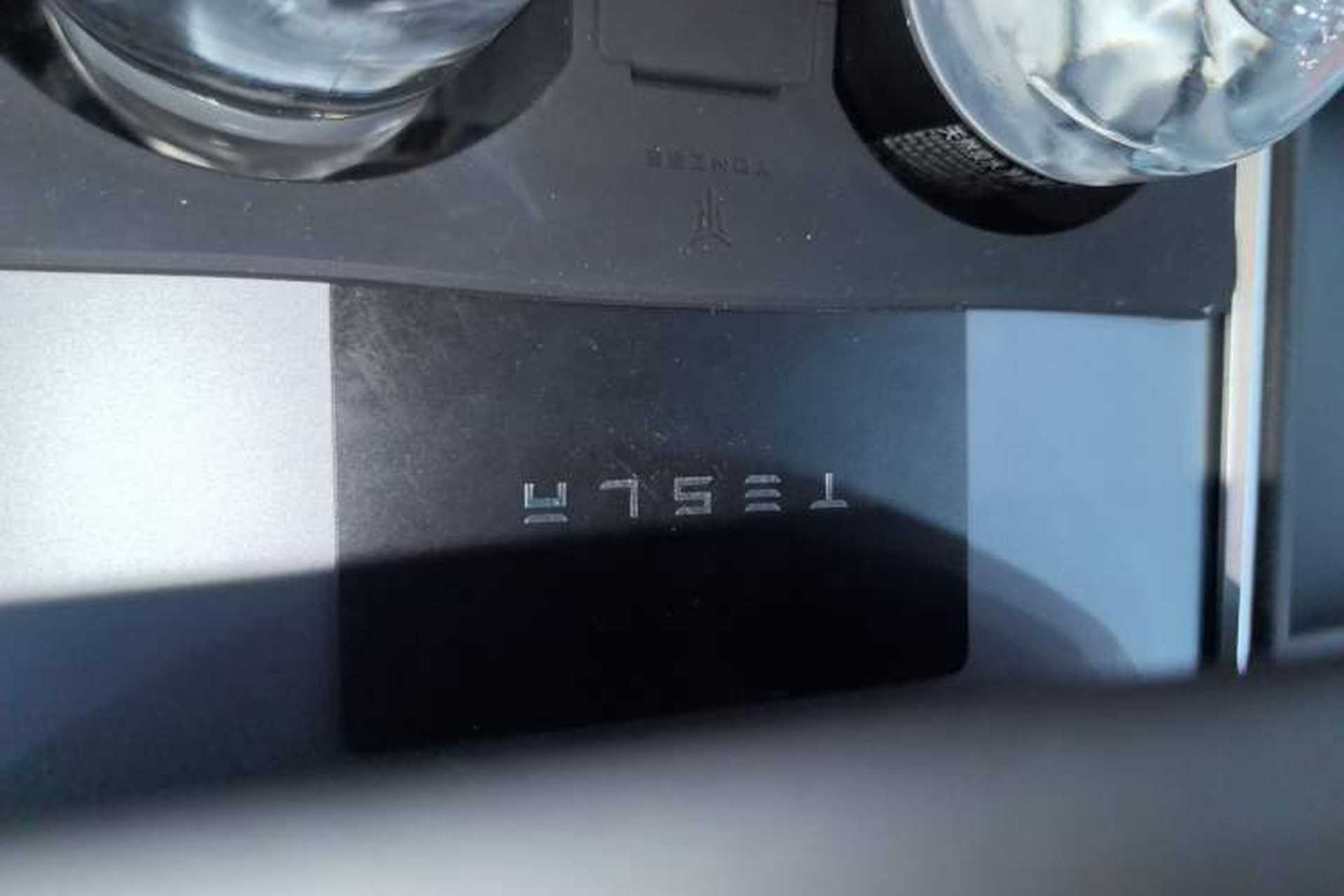 Used Tesla Model Y 2024 Long-Range All-Wheel-Drive Version Vehicle Key