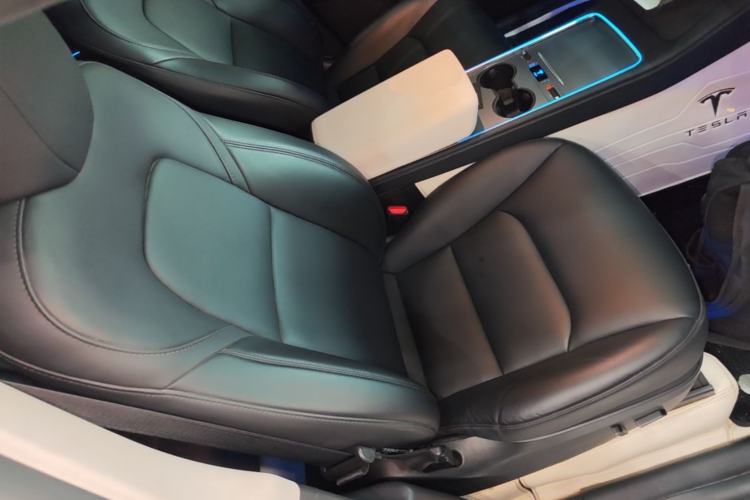 Used Tesla Model Y 2024 Rear-Wheel-Drive Version Right Front Seat