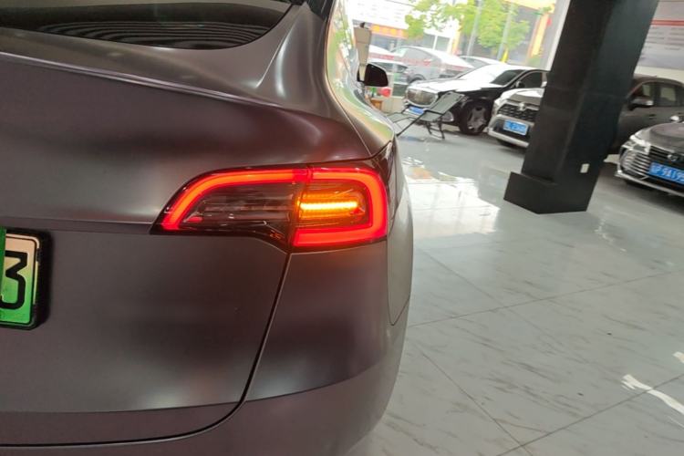 Used Tesla Model Y 2024 Rear-Wheel-Drive Version Right Rear Taillight