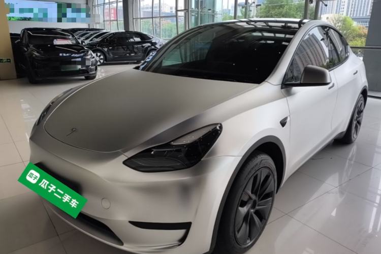 Tesla Model Y 2024 Rear-Wheel-Drive Version