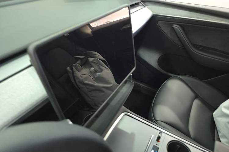 Used Tesla Model Y 2024 Rear-Wheel-Drive Version Audio And AC Panel
