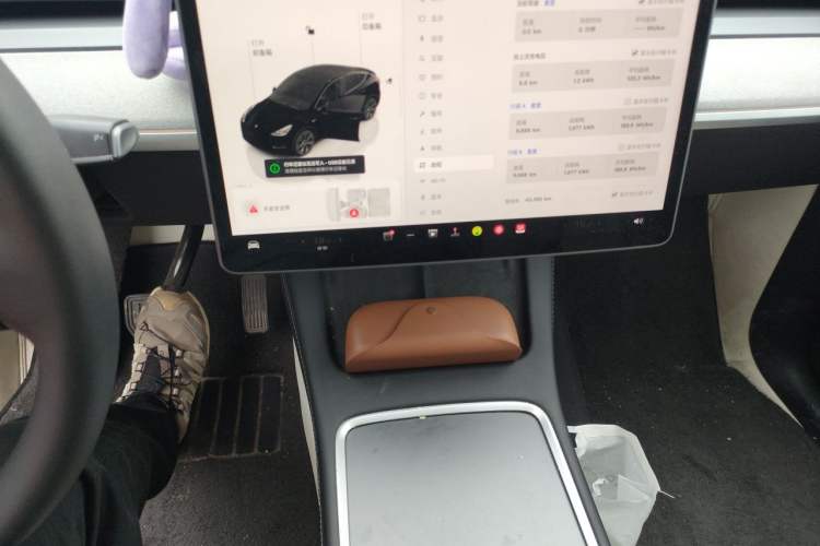 Used Tesla Model Y 2024 Rear-Wheel-Drive Version Audio And AC Panel