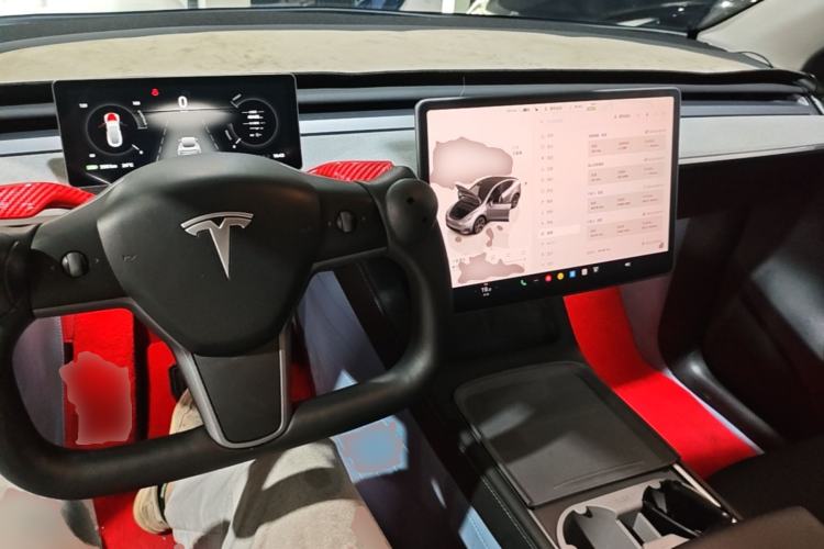 Used Tesla Model Y 2024 Long-Range All-Wheel-Drive Version Center Console