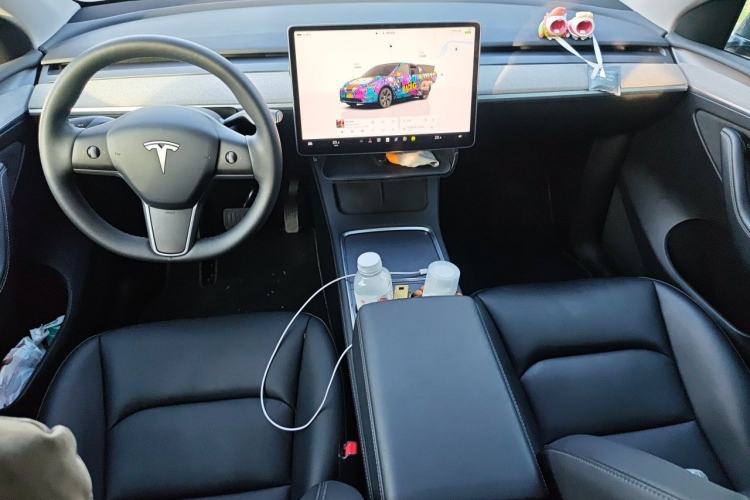 Used Tesla Model Y 2024 Rear-Wheel-Drive Version Center Console