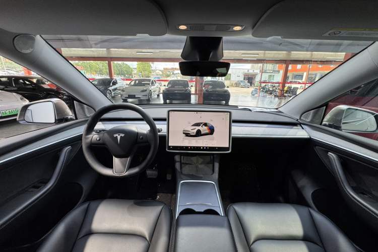 Used Tesla Model Y 2024 Rear-Wheel-Drive Version Center Console