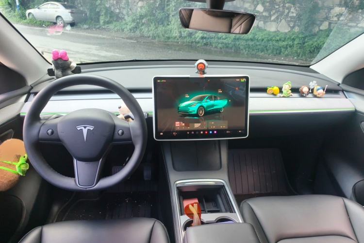 Used Tesla Model Y 2024 Rear-Wheel-Drive Version Center Console