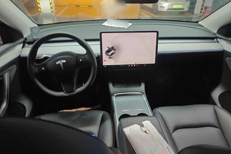 Used Tesla Model Y 2024 Rear-Wheel-Drive Version Center Console