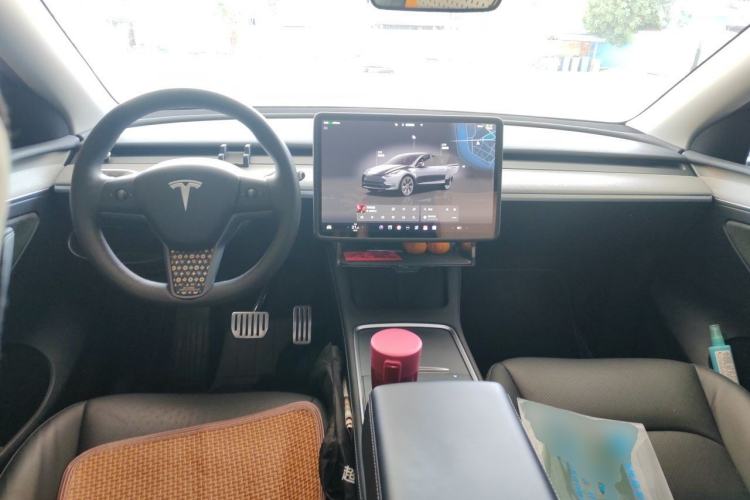 Used Tesla Model Y 2024 Rear-Wheel-Drive Version Center Console