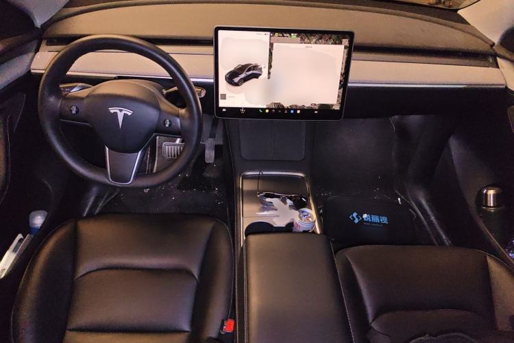 Used Tesla Model Y 2024 Long-Range All-Wheel-Drive Version Center Console