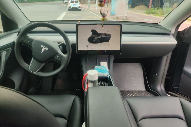 Used Tesla Model Y 2024 Rear-Wheel-Drive Version Center Console