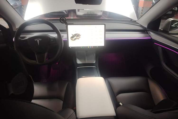 Used Tesla Model Y 2024 Rear-Wheel-Drive Version Center Console