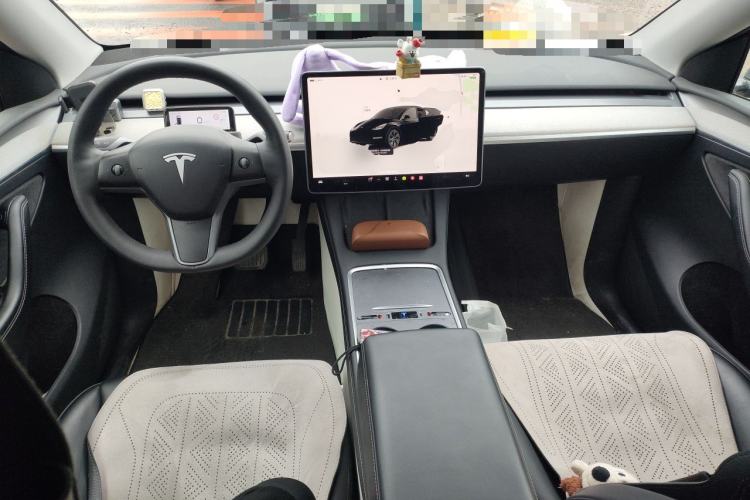 Used Tesla Model Y 2024 Rear-Wheel-Drive Version Center Console