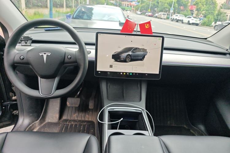 Used Tesla Model Y 2024 Rear-Wheel-Drive Version Center Console