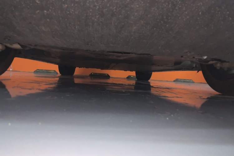 Used Tesla Model Y 2024 Rear-Wheel-Drive Version Chassis Front