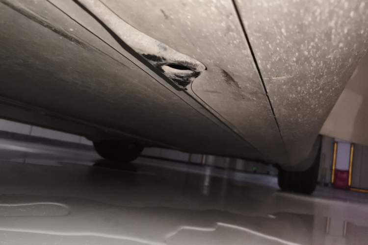 Used Tesla Model Y 2024 Long-Range All-Wheel-Drive Version Chassis Front Left