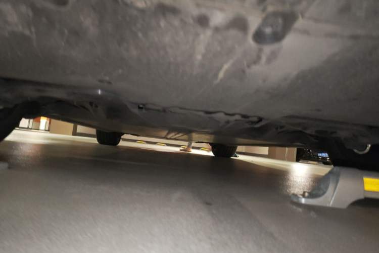 Used Tesla Model Y 2024 Long-Range All-Wheel-Drive Version Chassis Rear