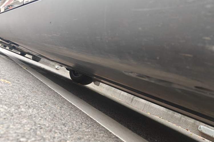 Used Tesla Model Y 2024 Long-Range All-Wheel-Drive Version Chassis Rear Left