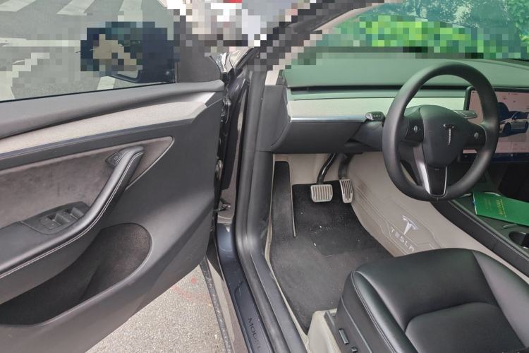Used Tesla Model Y 2024 Long-Range All-Wheel-Drive Version Driver Seat