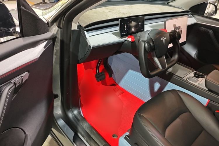 Used Tesla Model Y 2024 Long-Range All-Wheel-Drive Version Driver Seat