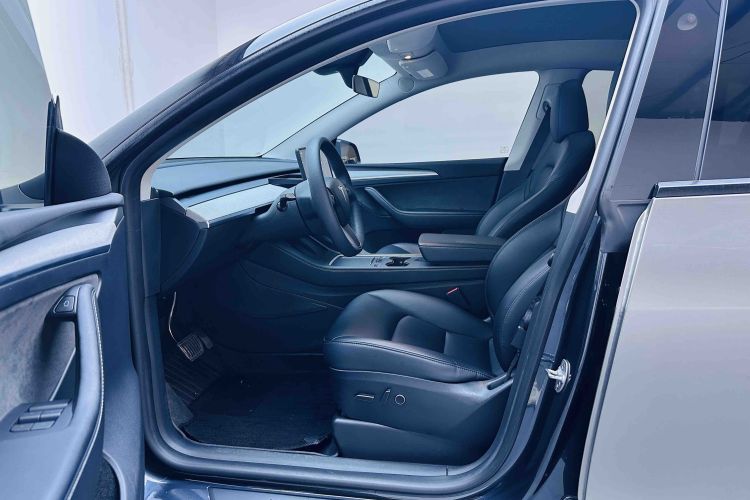 Used Tesla Model Y 2024 Rear-Wheel-Drive Version Driver Seat