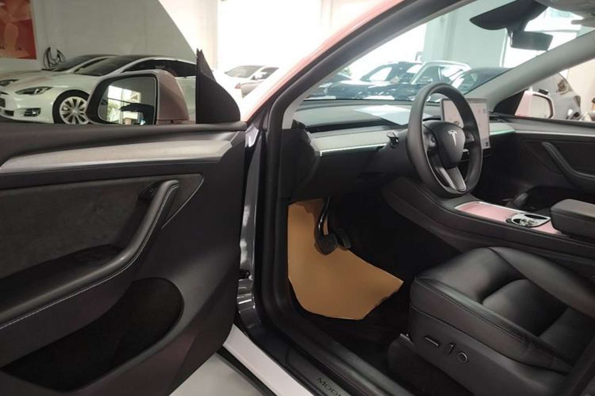 Used Tesla Model Y 2024 Rear-Wheel-Drive Version Driver Seat