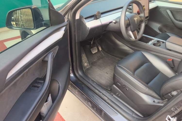 Used Tesla Model Y 2024 Rear-Wheel-Drive Version Driver Seat