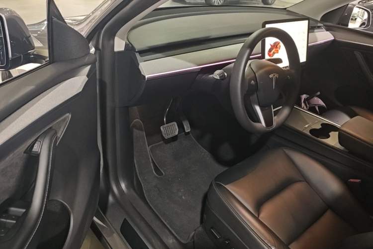 Used Tesla Model Y 2024 Rear-Wheel-Drive Version Driver Seat