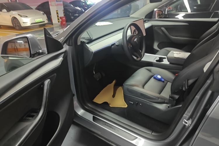 Used Tesla Model Y 2024 Rear-Wheel-Drive Version Driver Seat