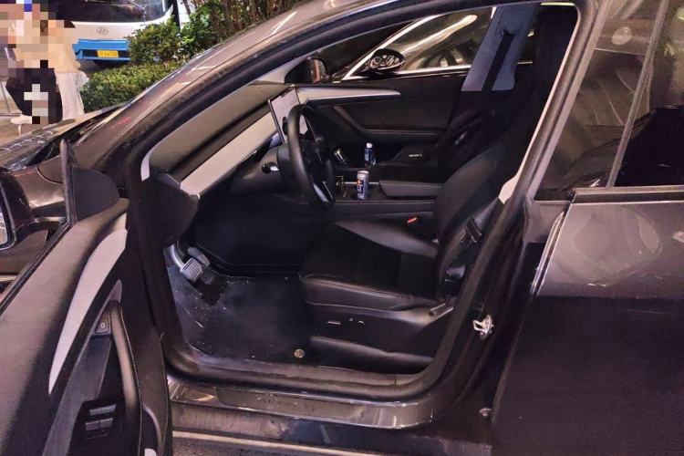 Used Tesla Model Y 2024 Long-Range All-Wheel-Drive Version Driver Seat