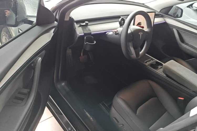 Used Tesla Model Y 2024 Rear-Wheel-Drive Version Driver Seat