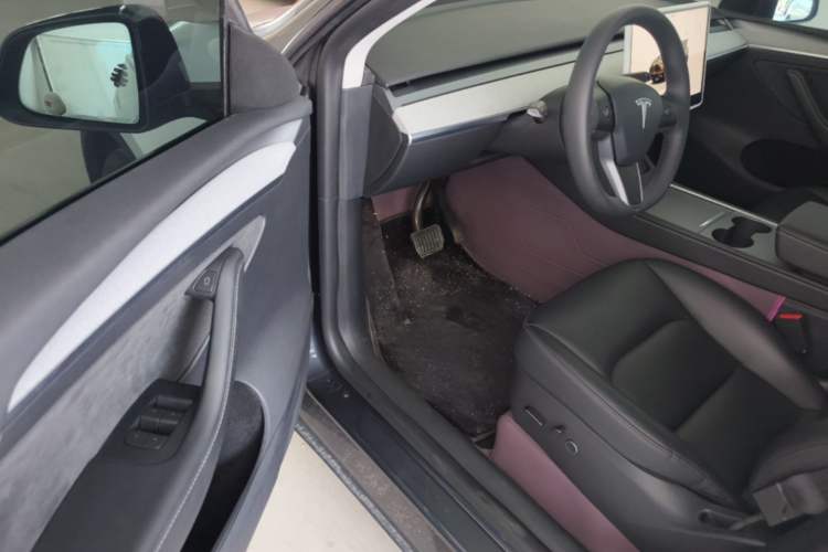 Used Tesla Model Y 2024 Long-Range All-Wheel-Drive Version Driver Seat