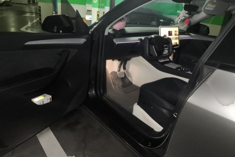 Used Tesla Model Y 2024 Long-Range All-Wheel-Drive Version Driver Seat