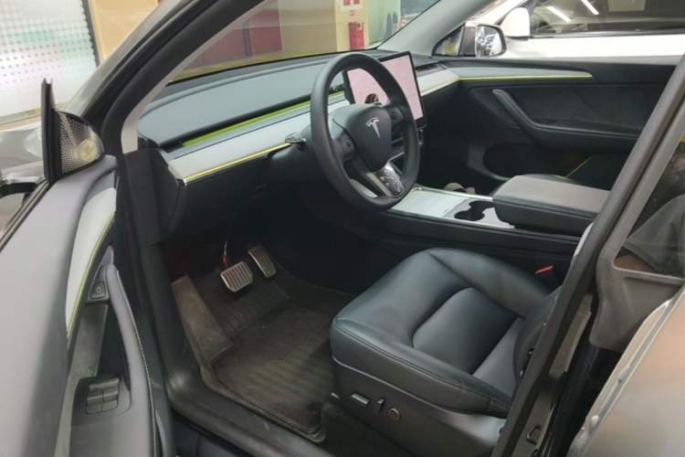 Used Tesla Model Y 2024 Rear-Wheel-Drive Version Driver Seat