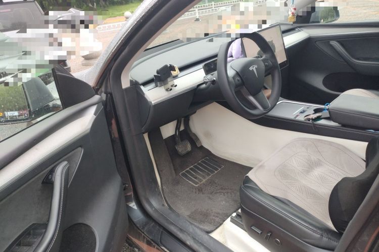 Used Tesla Model Y 2024 Rear-Wheel-Drive Version Driver Seat